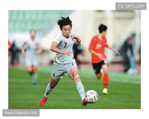 中国女足全新阵容亮相 亚运会备战进入冲刺阶段 中国女足全新阵容亮相 亚运会备战进入冲刺阶段