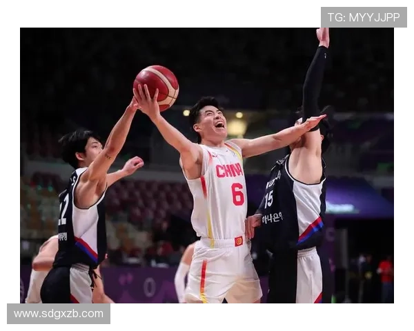 中国男篮力克韩国挺进亚洲杯四强 赵继伟领衔全队表现亮眼 中国男篮力克韩国挺进亚洲杯四强 赵继伟领衔全队表现亮眼