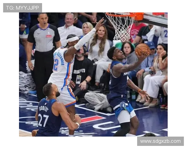 NBA季后赛首轮战况激烈，球星表现抢眼