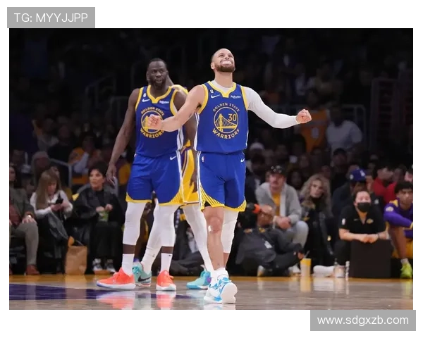 湖人逆转勇士詹姆斯末节爆发率队取胜库里空砍三分创赛季新高