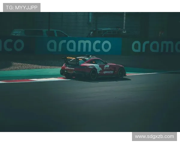 F1赛季最新动态：维斯塔潘霸主地位稳固 法拉利迎挑战