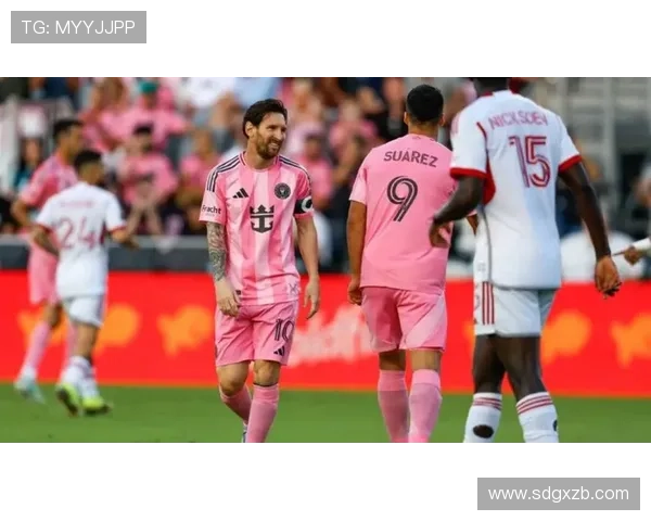 梅西领衔巴黎圣日耳曼全队备战新赛季,球迷期待欧冠新征程